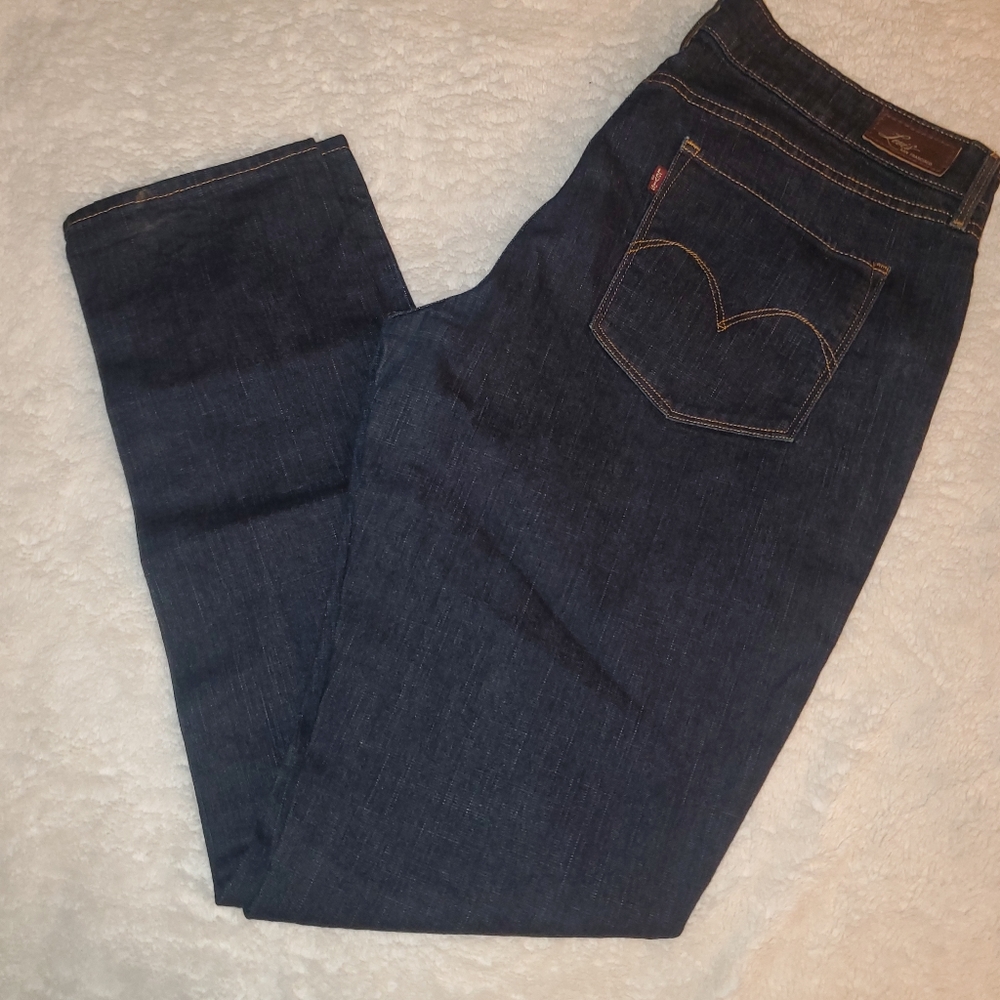 Levis curve skinny